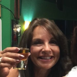 Meet your Posher, Val